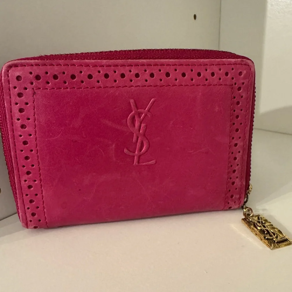 YSL - Yves Saint Laurent Magenta Leather Compact Wallet - with COA - Picture 1 of 10